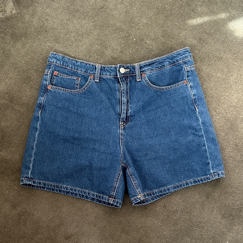 Zara Mid-Rise Women’s Blue Denim Shorts